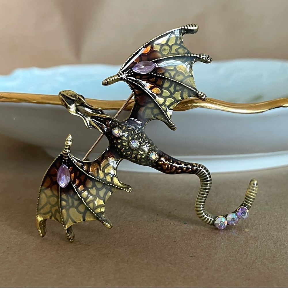 ✨Betsey Johnson Draco Brooch - Picture 6 of 8